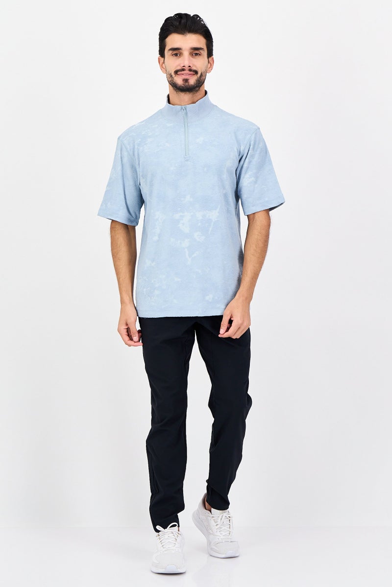 UNDER ARMOUR تي شيرت قصير الأكمام فضفاض للرجال برباط 1/4 في الهواء الطلق، متعدد الألوان - Image 3
